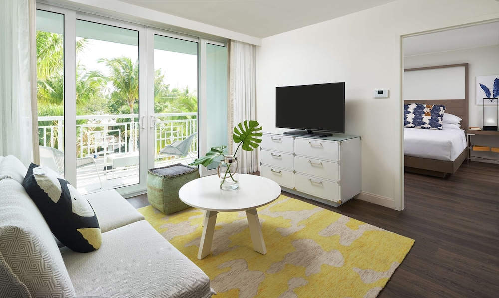 Baker's Cay Resort Key Largo, Curio Collection by Hilton — Hotel rooms in Key Largo, Florida