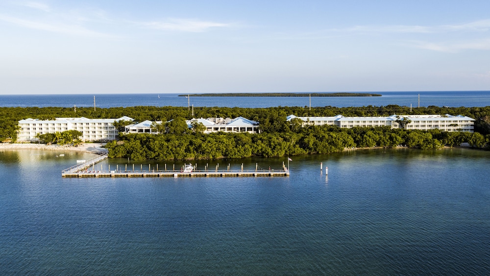 Baker's Cay Resort Key Largo, Curio Collection by Hilton — Hotel building in Key Largo, Florida