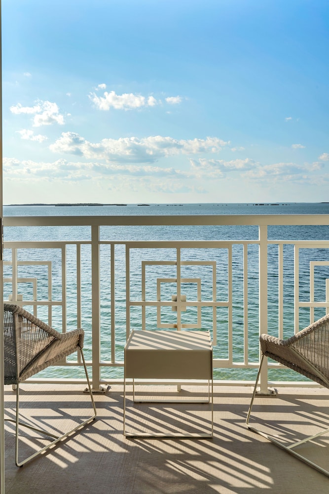 Baker's Cay Resort Key Largo, Curio Collection by Hilton — Hotel rooms in Key Largo, Florida