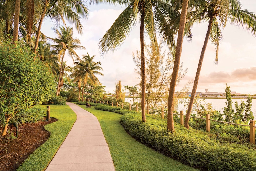 Hilton Miami Airport Blue Lagoon — Attractions in the area in Miami, Florida