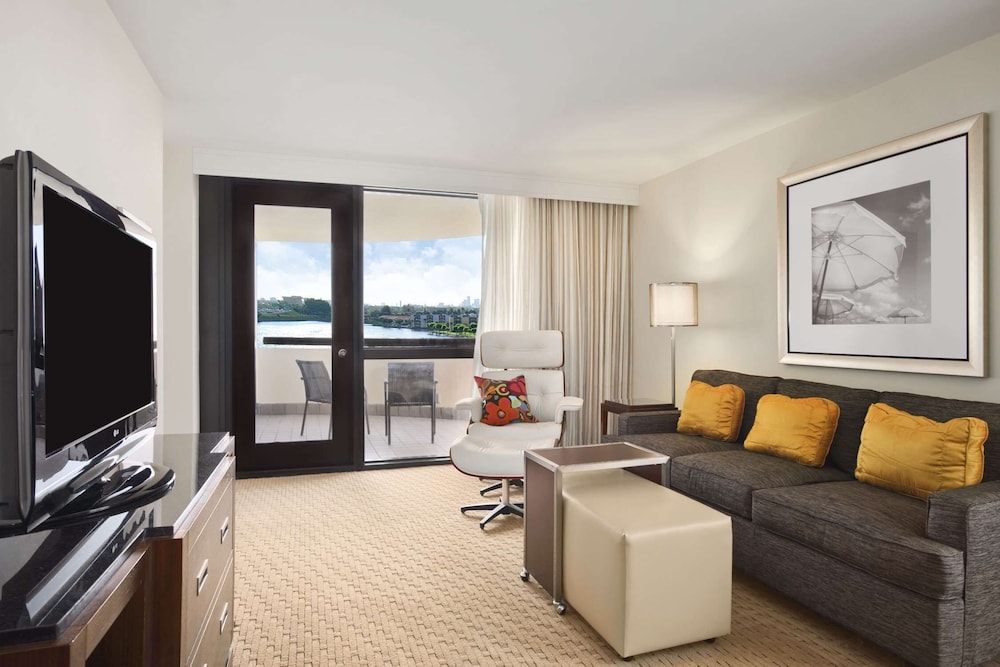 Hilton Miami Airport Blue Lagoon — Hotel rooms in Miami, Florida