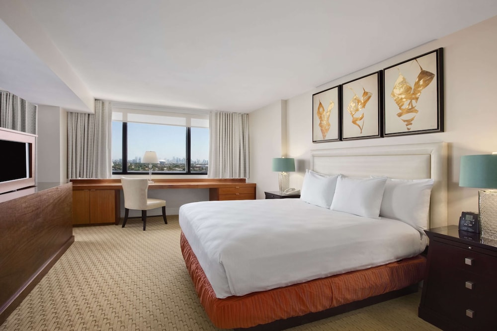 Hilton Miami Airport Blue Lagoon — Hotel rooms in Miami, Florida