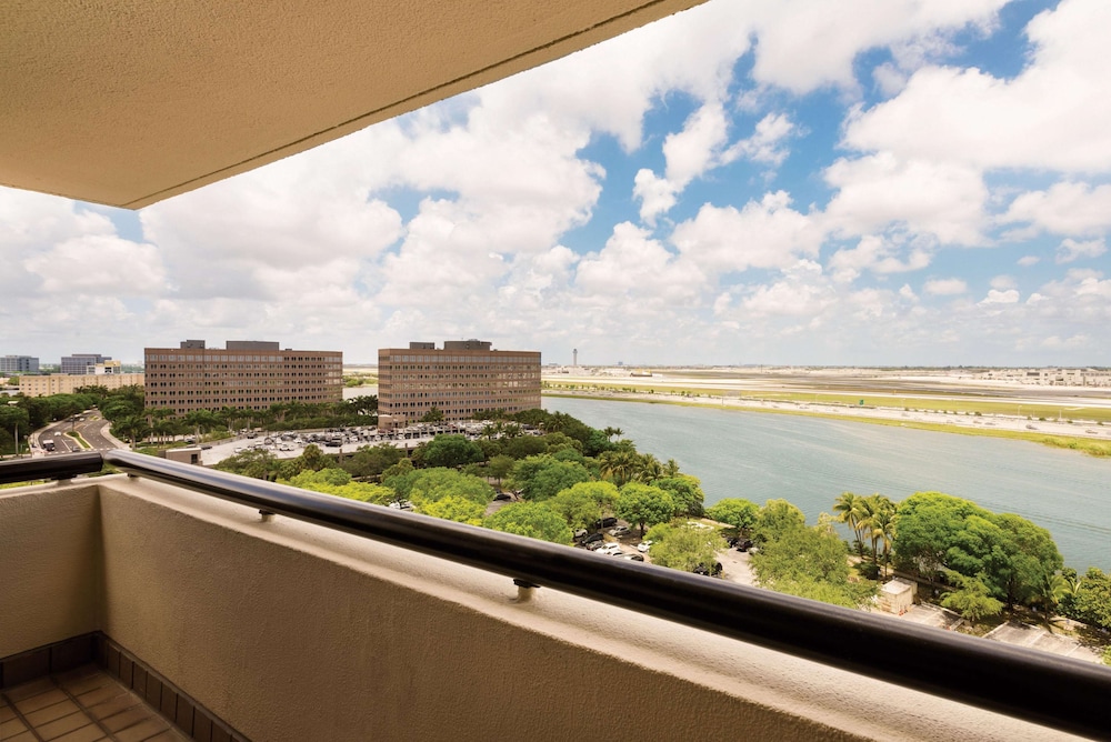 Hilton Miami Airport Blue Lagoon — Attractions in the area in Miami, Florida