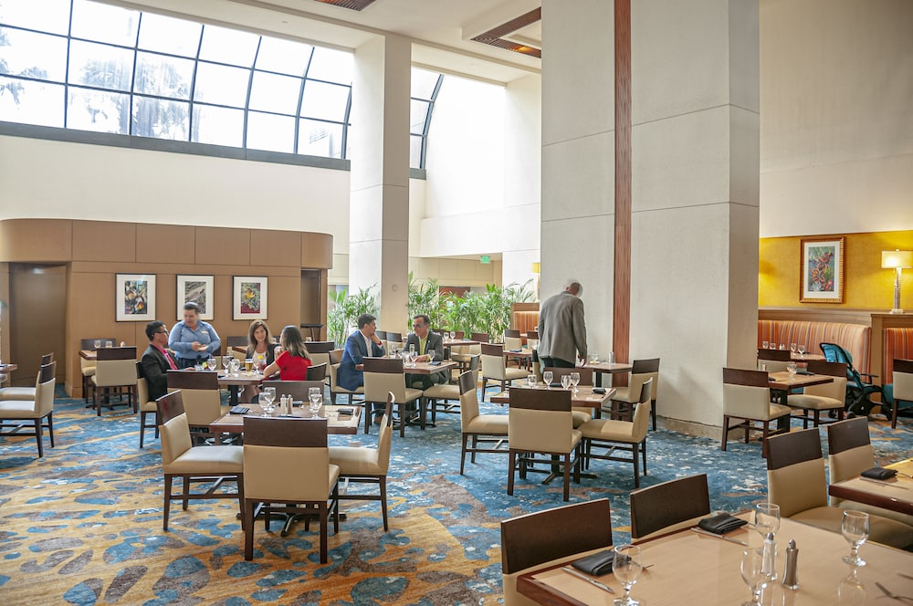 Hilton Miami Airport Blue Lagoon — Restaurant & bars in Miami, Florida
