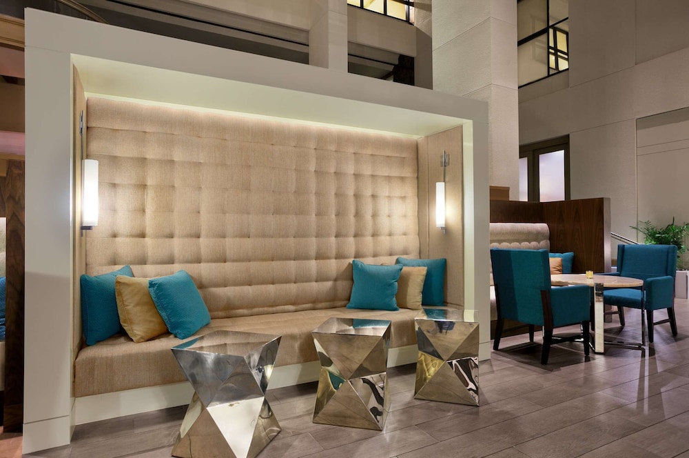 Hilton Miami Airport Blue Lagoon — Restaurant & bars in Miami, Florida