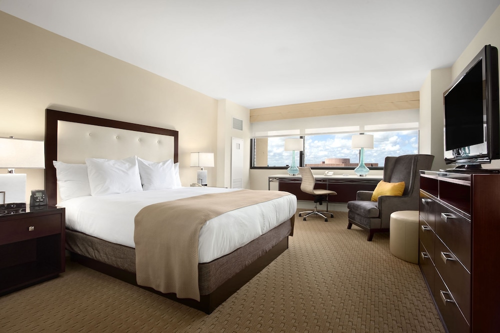 Hilton Miami Airport Blue Lagoon — Hotel rooms in Miami, Florida