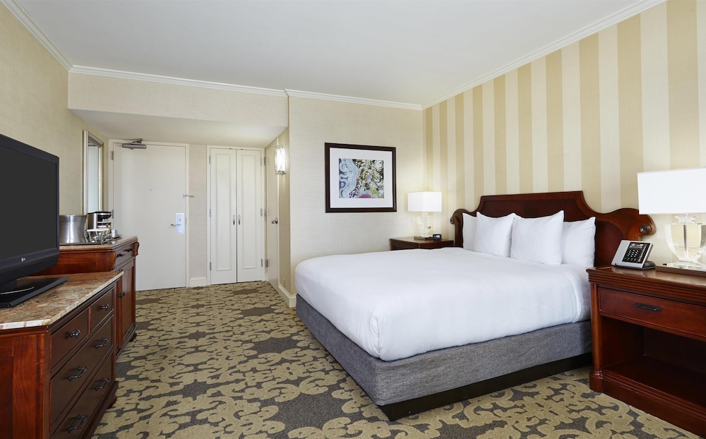 Hilton New Orleans Riverside — Hotel rooms in New Orleans, Louisiana
