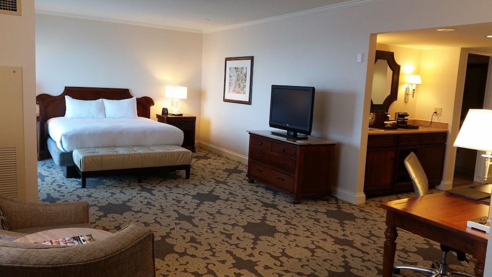 Hilton New Orleans Riverside — Hotel rooms in New Orleans, Louisiana