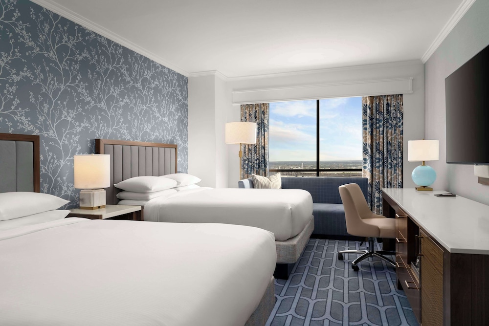 Hilton New Orleans Riverside — Hotel rooms in New Orleans, Louisiana