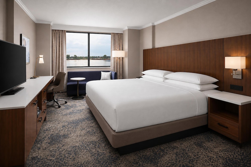 Hilton New Orleans Riverside — Hotel rooms in New Orleans, Louisiana