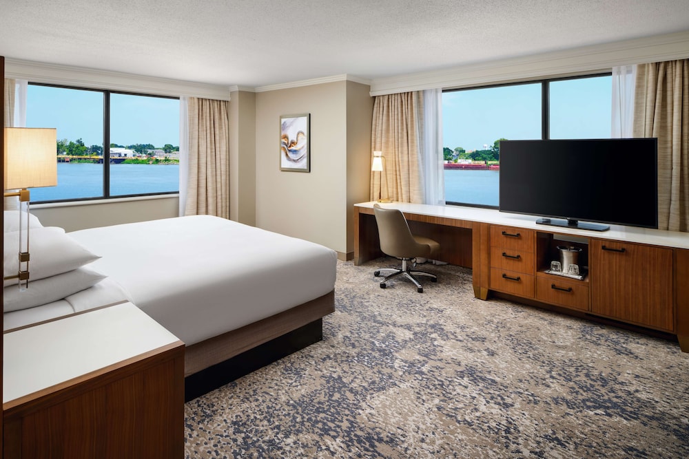 Hilton New Orleans Riverside — Hotel rooms in New Orleans, Louisiana