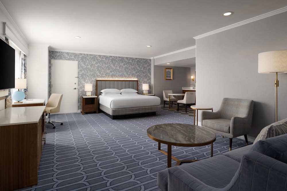 Hilton New Orleans Riverside — Hotel rooms in New Orleans, Louisiana