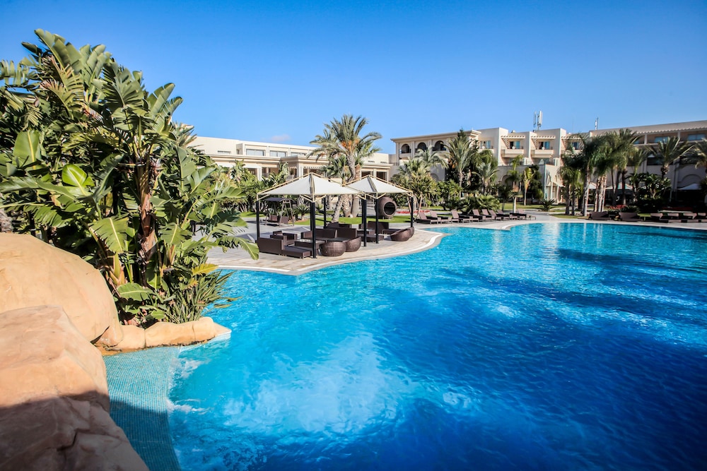 The Russelior Hotel & Spa — Swimming pool in Hammamet, Nabeul
