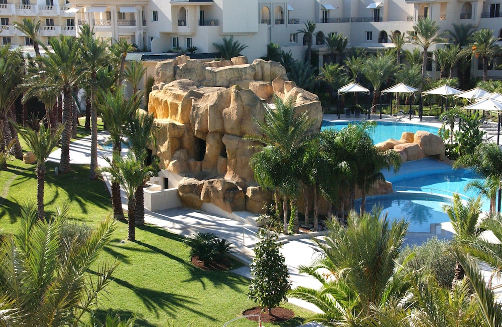 The Russelior Hotel & Spa — Swimming pool in Hammamet, Nabeul