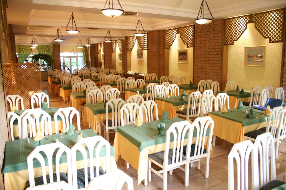 Shell Beach Hotel & Spa — Restaurant & bars in Hammamet, Nabeul