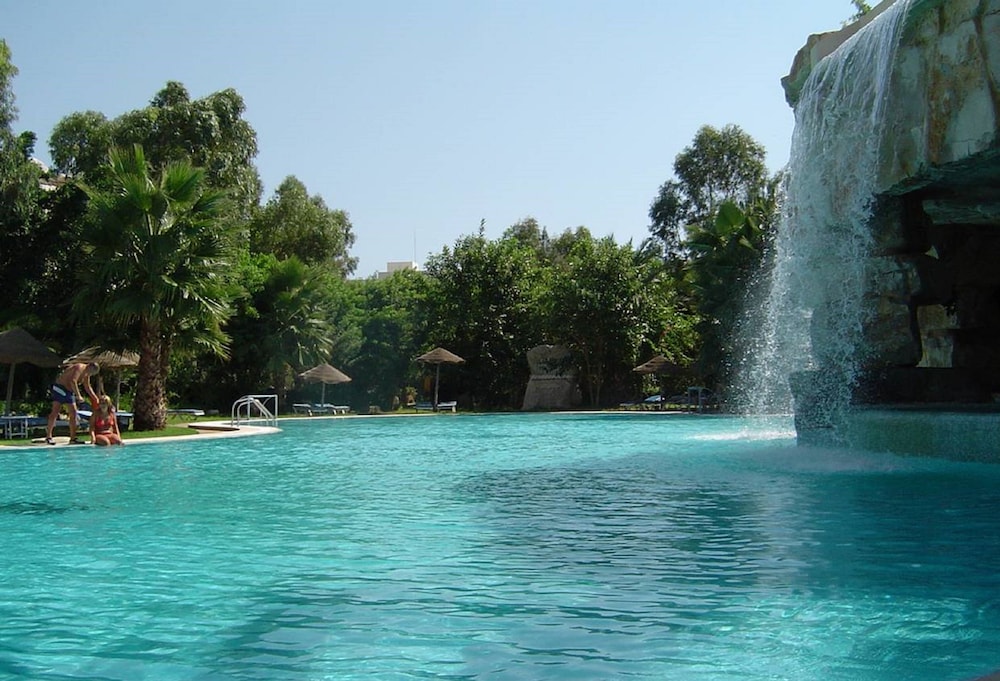 Shell Beach Hotel & Spa — Swimming pool in Hammamet, Nabeul