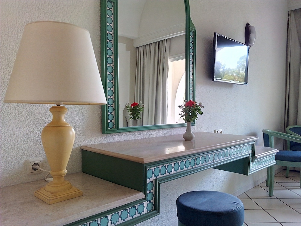 Shell Beach Hotel & Spa — Hotel rooms in Hammamet, Nabeul
