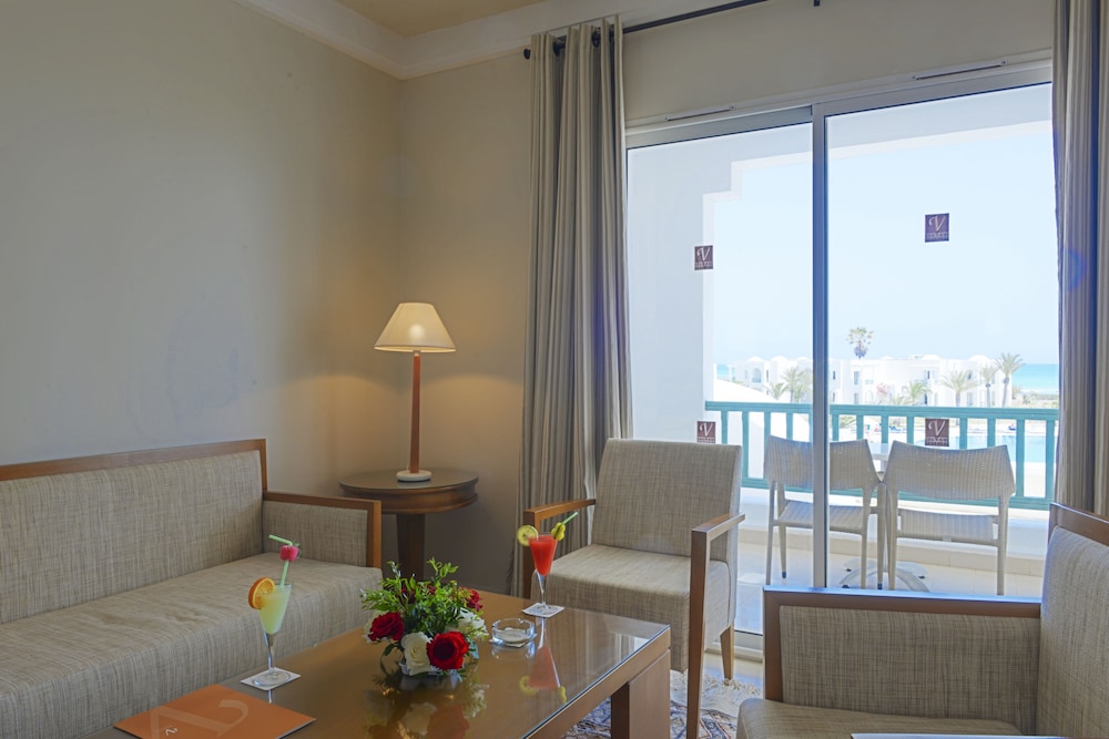 Vincci Helios Beach — Hotel rooms in Aghir, Medenine