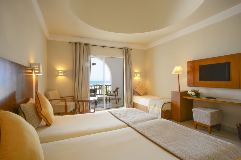 Vincci Helios Beach — Hotel rooms in Aghir, Medenine