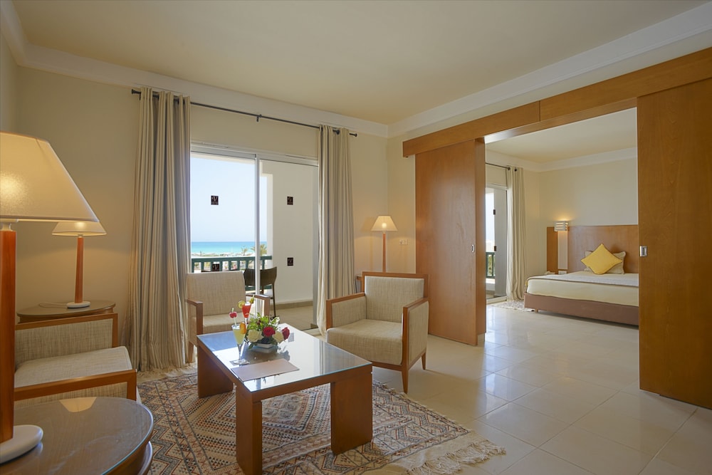 Vincci Helios Beach — Hotel rooms in Aghir, Medenine