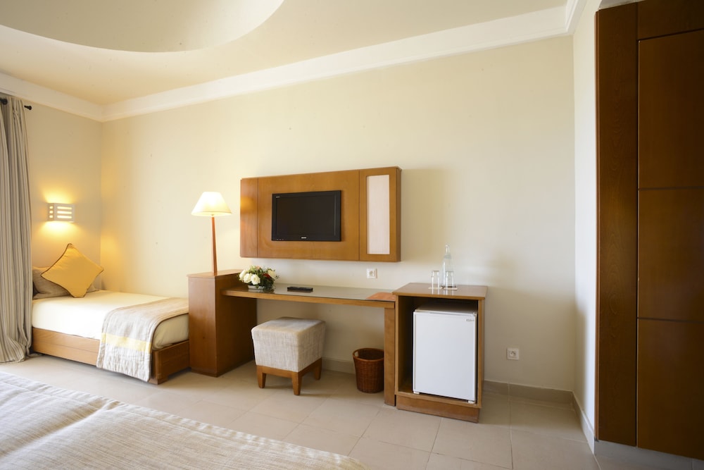 Vincci Helios Beach — Hotel rooms in Aghir, Medenine