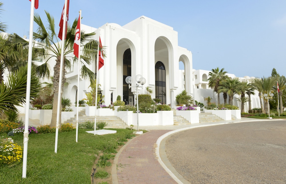 Vincci Helios Beach — Hotel building in Aghir, Medenine