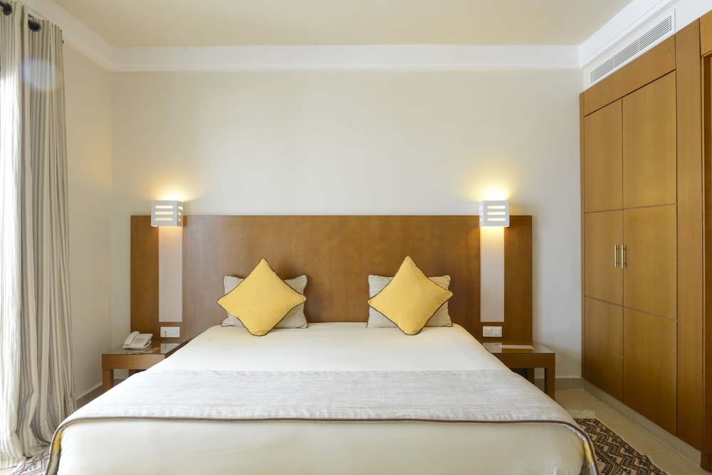 Vincci Helios Beach — Hotel rooms in Aghir, Medenine