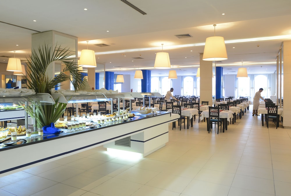 Vincci Helios Beach — Restaurant & bars in Aghir, Medenine