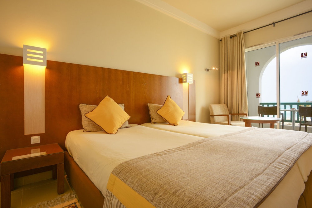 Vincci Helios Beach — Hotel rooms in Aghir, Medenine