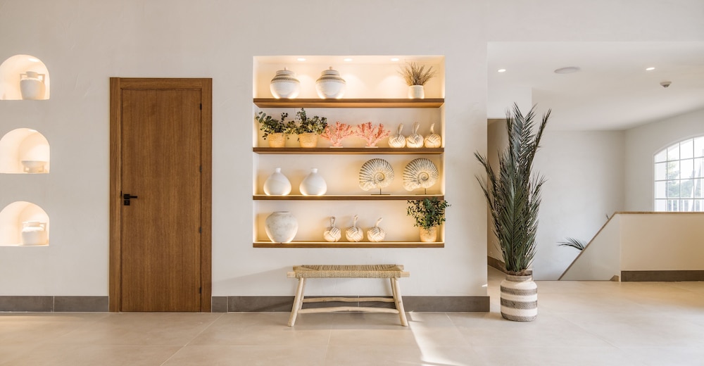 Hotel ILUNION Menorca — Hotel building in Cala Galdana, Balearic Islands