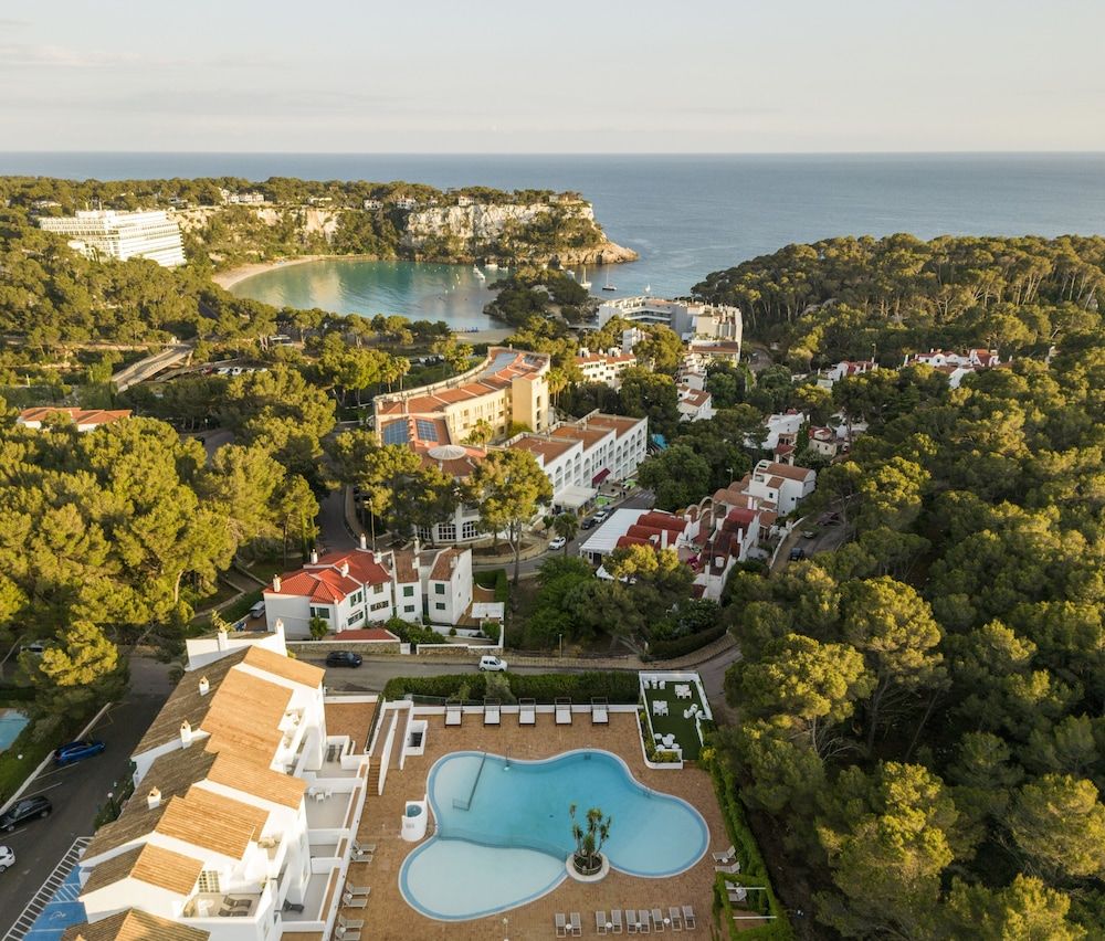 Hotel ILUNION Menorca image