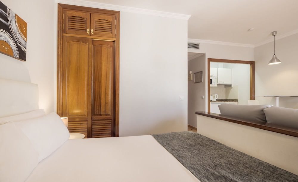 Aparthotel ILUNION Costa Sal Lanzarote — Hotel rooms in Puerto del Carmen, Canary Islands