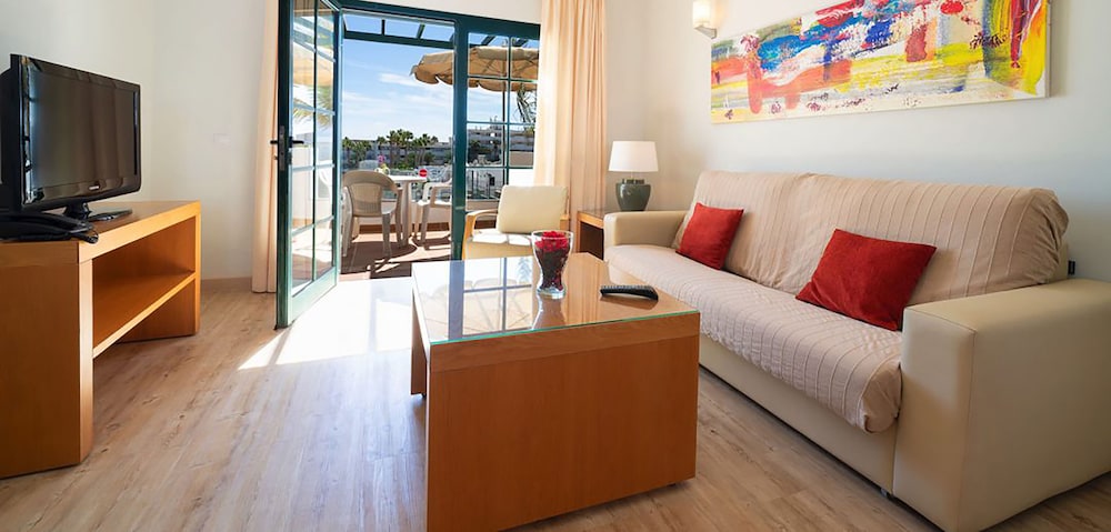 Aparthotel ILUNION Costa Sal Lanzarote — Hotel rooms in Puerto del Carmen, Canary Islands