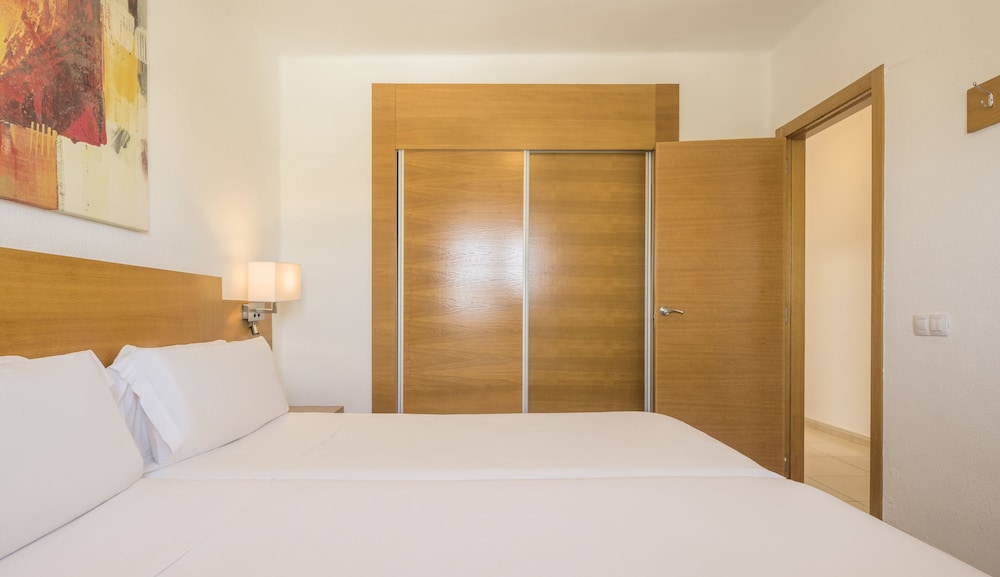 Aparthotel ILUNION Costa Sal Lanzarote — Hotel rooms in Puerto del Carmen, Canary Islands