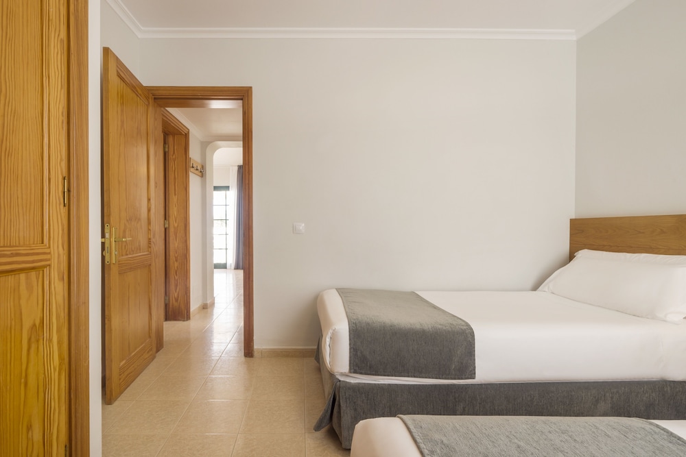 Aparthotel ILUNION Costa Sal Lanzarote — Hotel rooms in Puerto del Carmen, Canary Islands