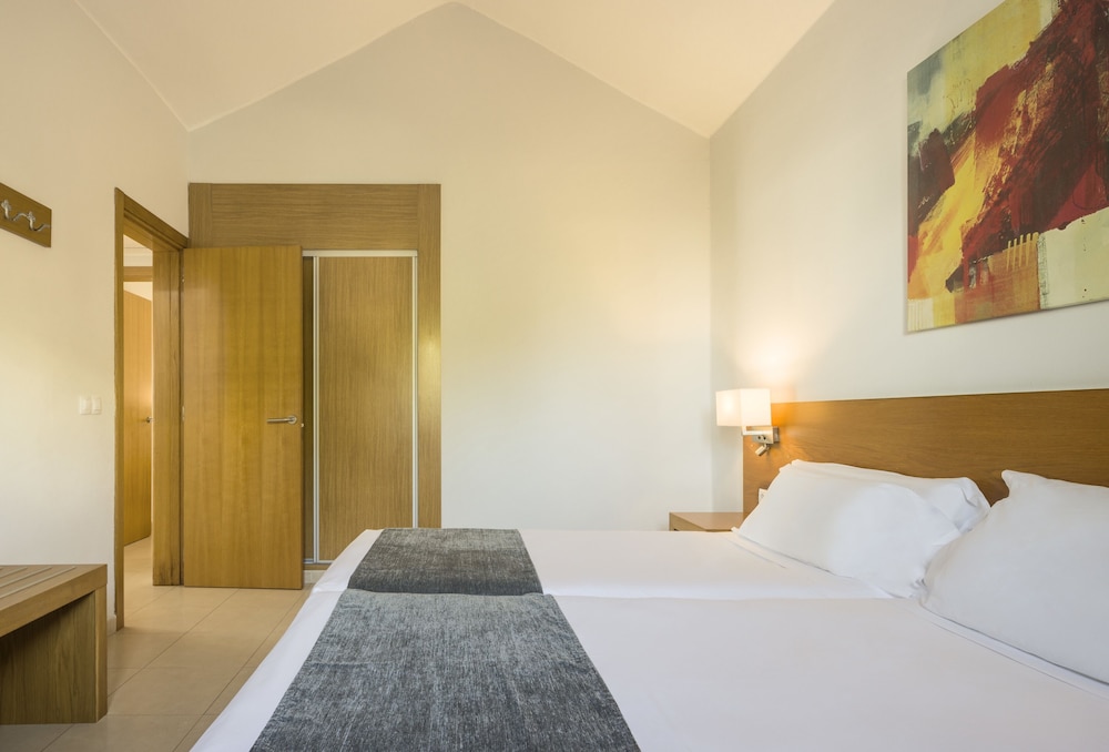 Aparthotel ILUNION Costa Sal Lanzarote — Hotel rooms in Puerto del Carmen, Canary Islands