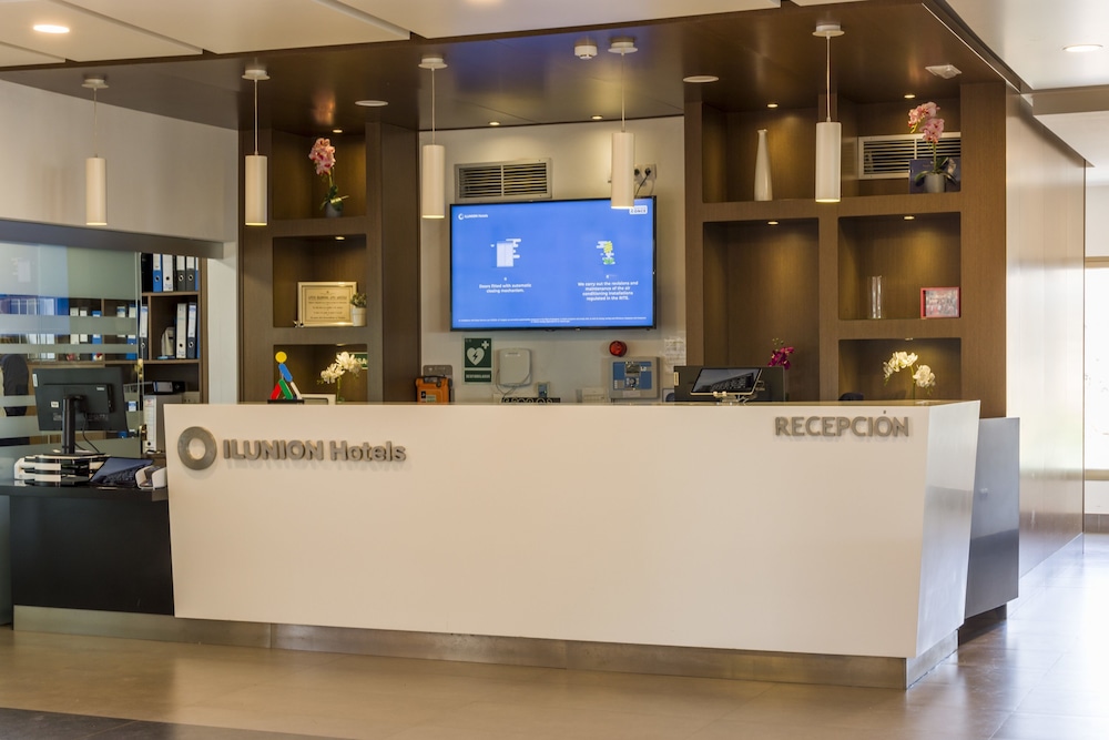 Aparthotel ILUNION Costa Sal Lanzarote — Restaurant & bars in Puerto del Carmen, Canary Islands
