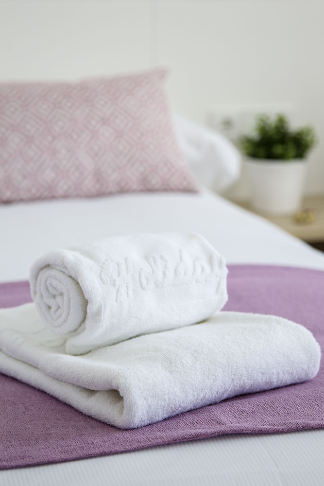 Aparthotel CYE Holiday Centre — Hotel rooms in Salou, Catalonia