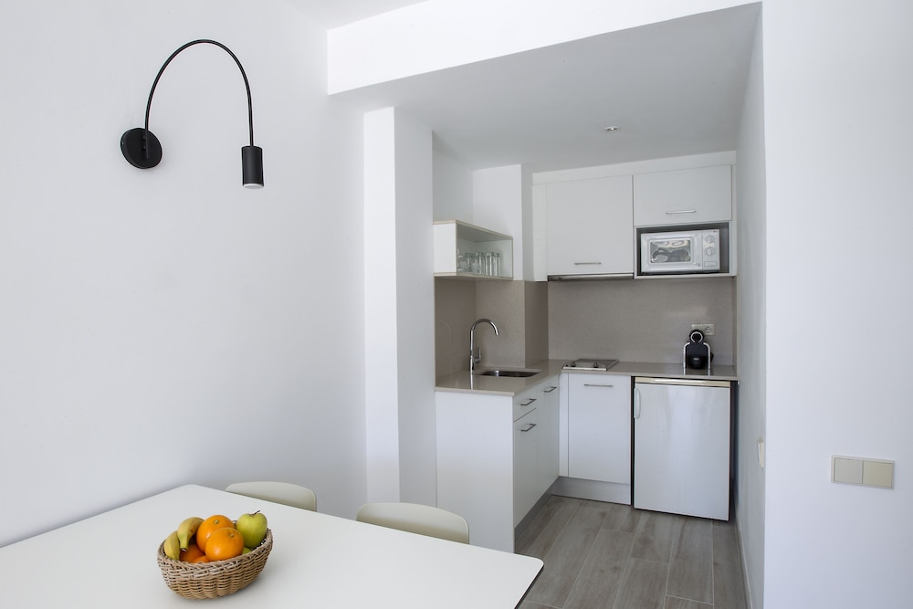 Aparthotel CYE Holiday Centre — Hotel rooms in Salou, Catalonia