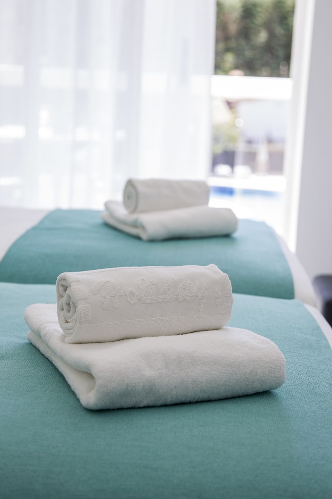 Aparthotel CYE Holiday Centre — Spa in Salou, Catalonia