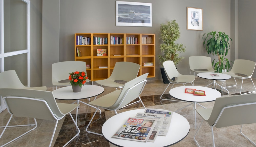 Aparthotel CYE Holiday Centre — Restaurant & bars in Salou, Catalonia