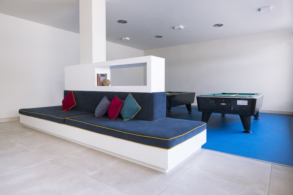 Apartaments CYE SALOU — Hotel rooms in Salou, Catalonia