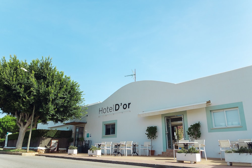 Hotel d´Or — Hotel building in Cala d´Or, Balearic Islands