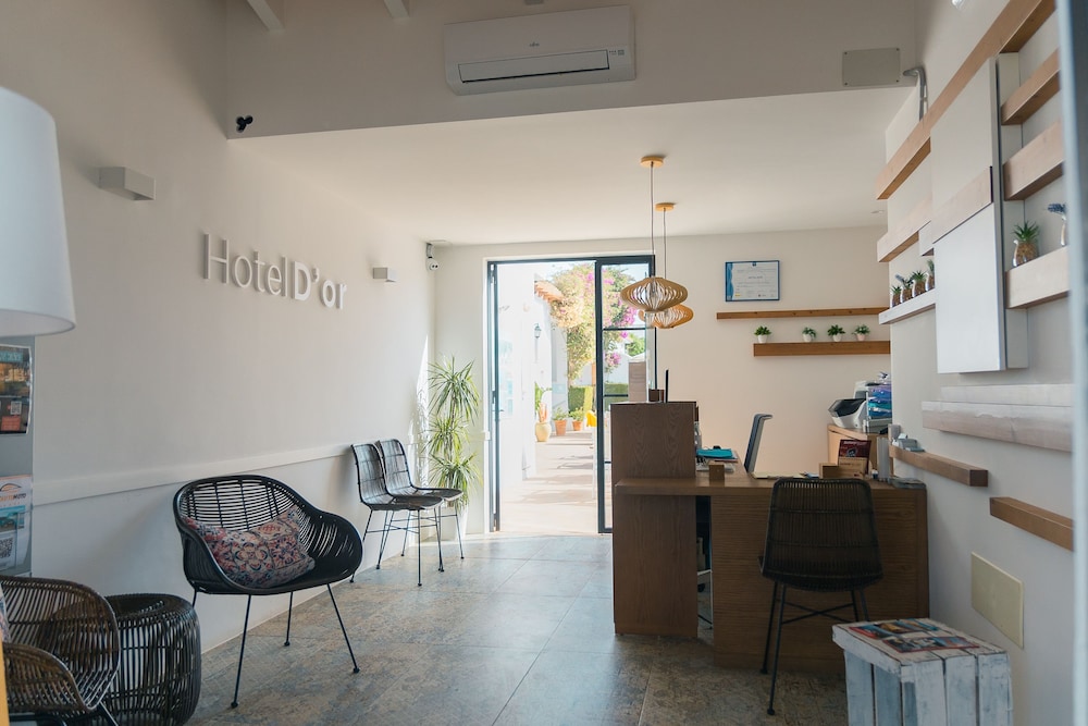 Hotel d´Or — Hotel building in Cala d´Or, Balearic Islands
