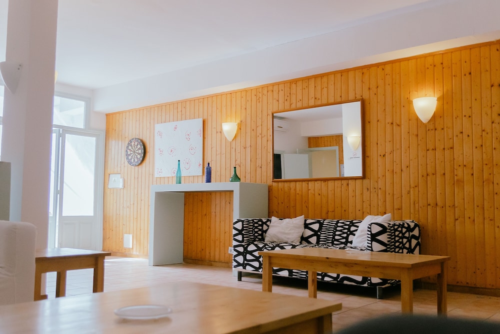 Hotel d´Or — Hotel rooms in Cala d´Or, Balearic Islands