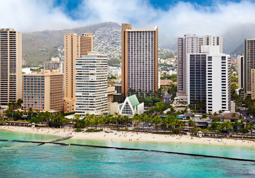 Hilton Waikiki Beach Resort & Spa — Attractions in the area in Honolulu, Hawaii
