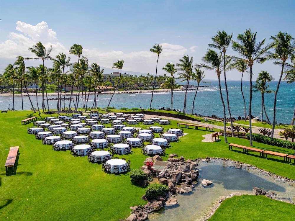 Hilton Waikoloa Village — Restaurant & bars in Waikoloa, Hawaii