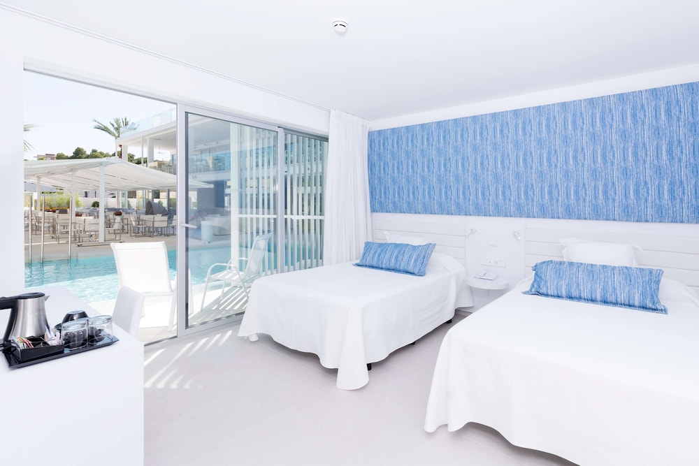 Reverence Mare Hotel - Adults Only — Hotel rooms in Palma Nova, Balearic Islands