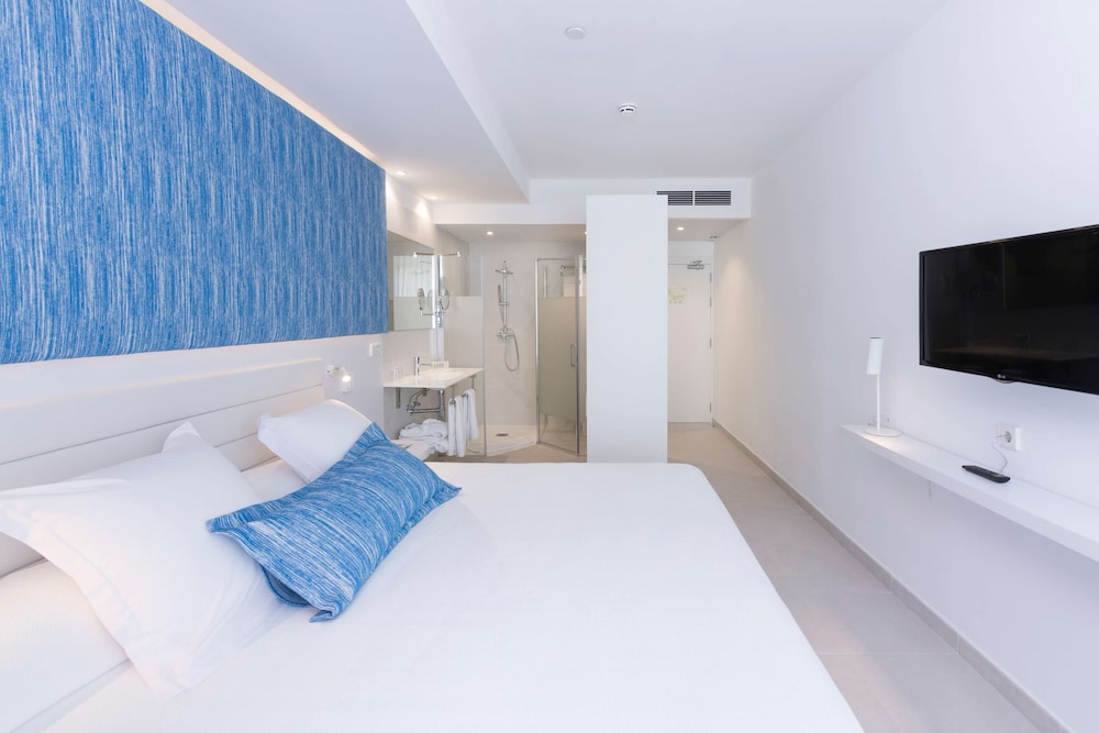 Reverence Mare Hotel - Adults Only — Hotel rooms in Palma Nova, Balearic Islands