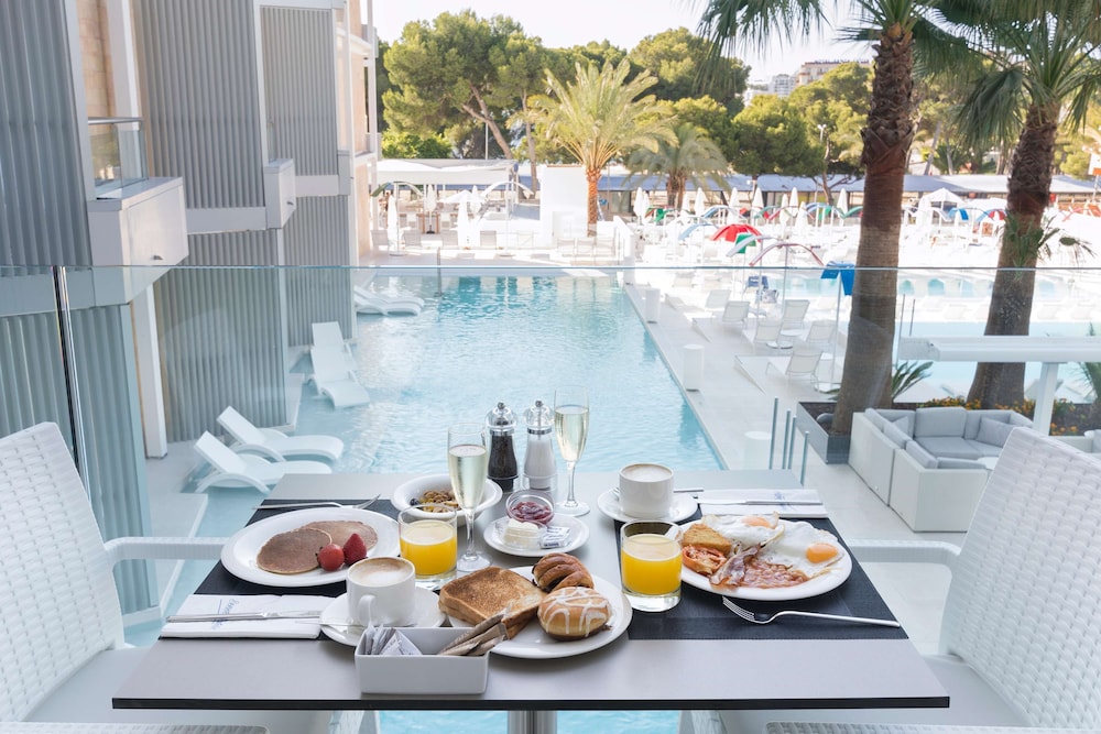 Reverence Mare Hotel - Adults Only — Restaurant & bars in Palma Nova, Balearic Islands